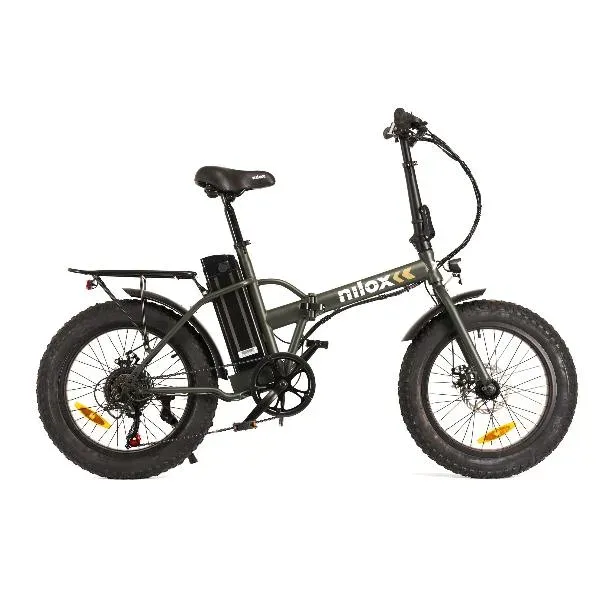Vélo électrique pliant Nilox X8 Plus vert foncé, pneus larges de 20 × 4 pouces, porte-bagages et batterie sous la selle, vu de profil sur fond blanc