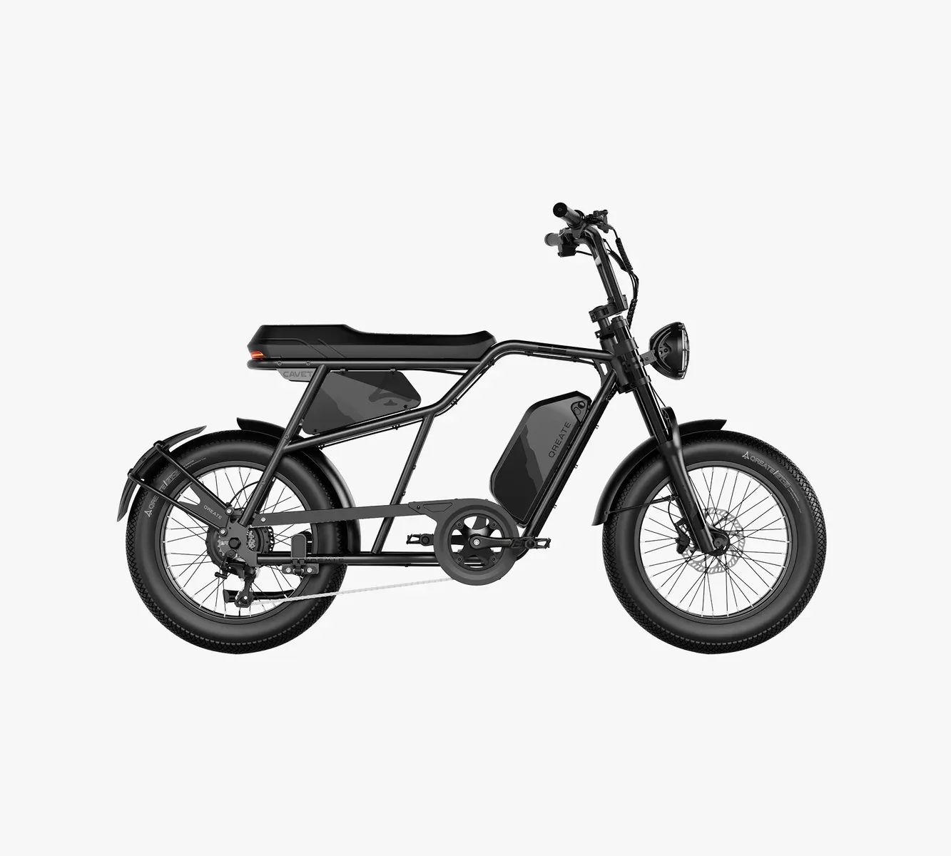Fat bike électrique Qreate Cavet Air au style cyclomoteur, avec selle longue et pneus de 20 × 4 pouces, vu de profil